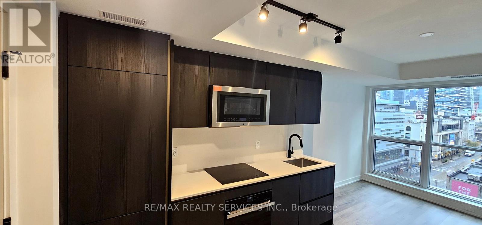 708 - 327 King Street, Toronto, Ontario  M5V 1J5 - Photo 14 - C12612044