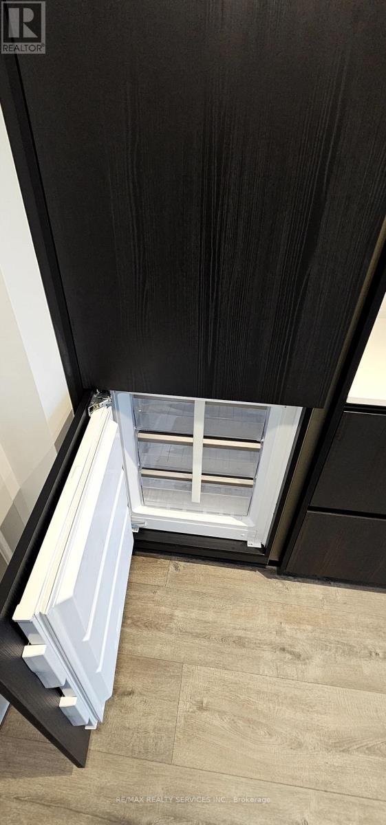 708 - 327 King Street, Toronto, Ontario  M5V 1J5 - Photo 17 - C12612044