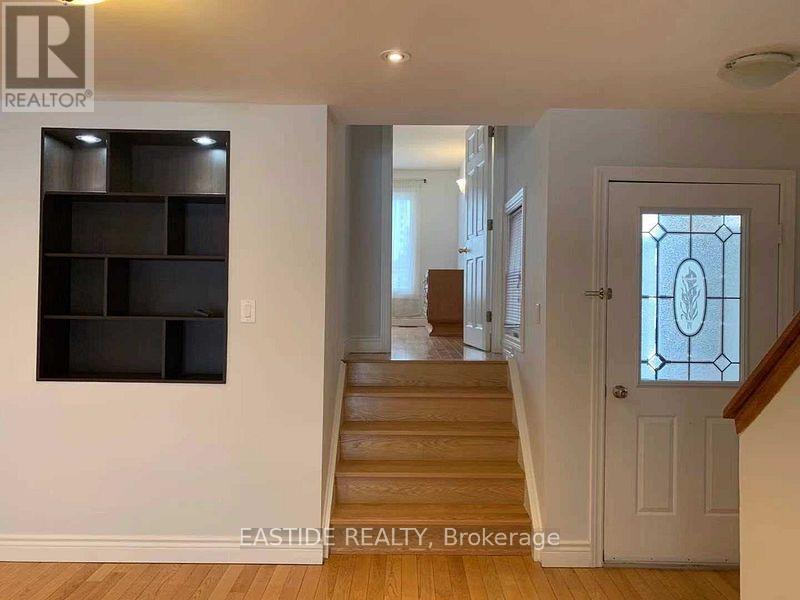 66 Seamist Crescent, Toronto, Ontario  M1V 3K4 - Photo 6 - E12612046