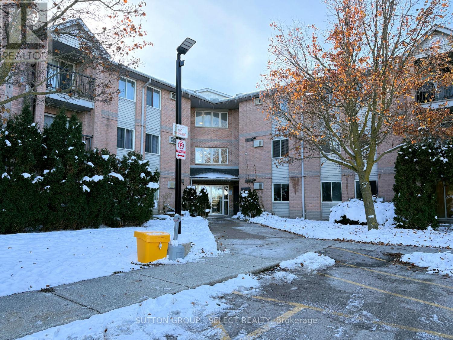 109 - 2230 Trafalgar Street, London East, Ontario  N5V 4J9 - Photo 1 - X12605556