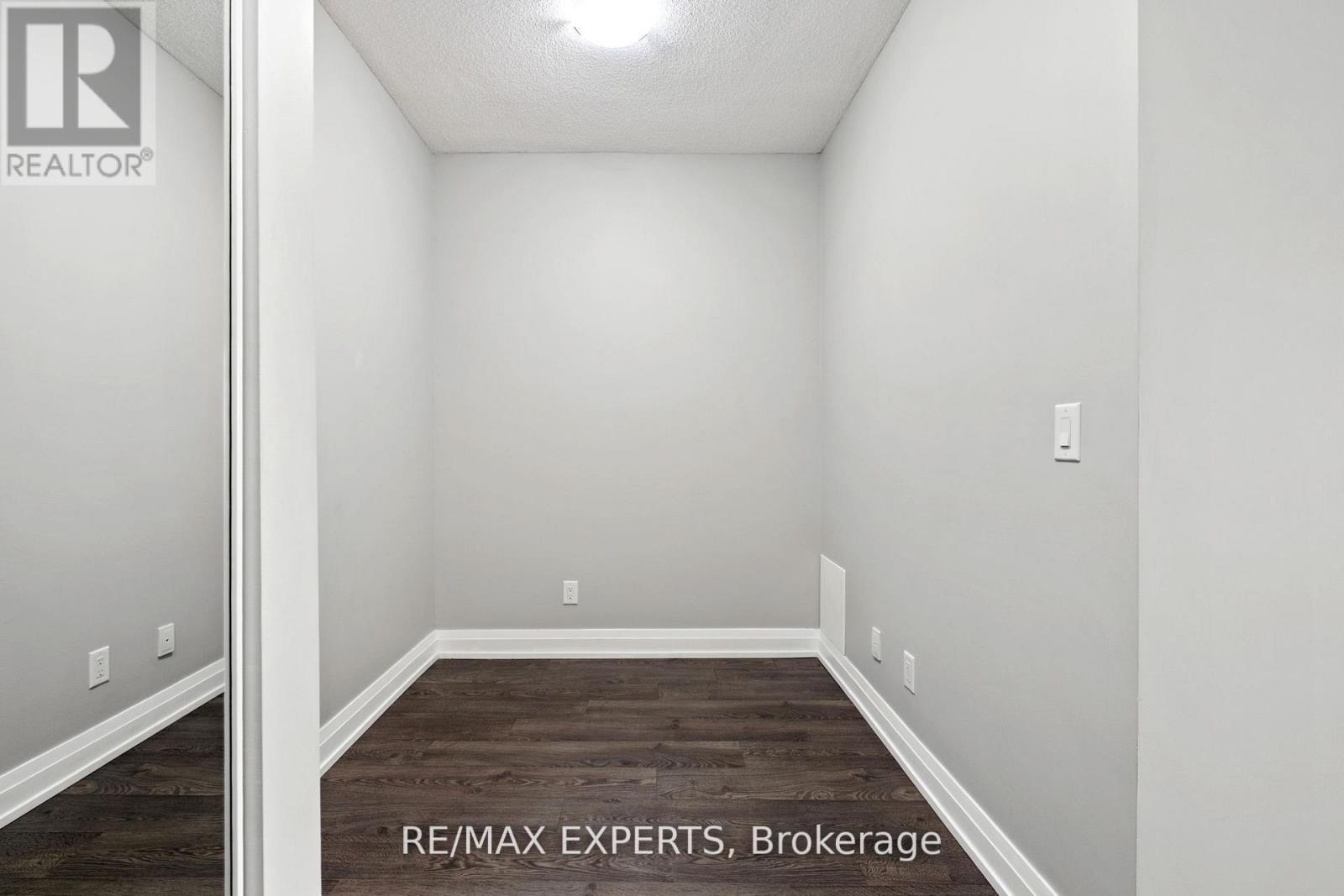 2807 - 3700 Hwy 7 Road, Vaughan, Ontario  L4L 0G8 - Photo 4 - N12612030