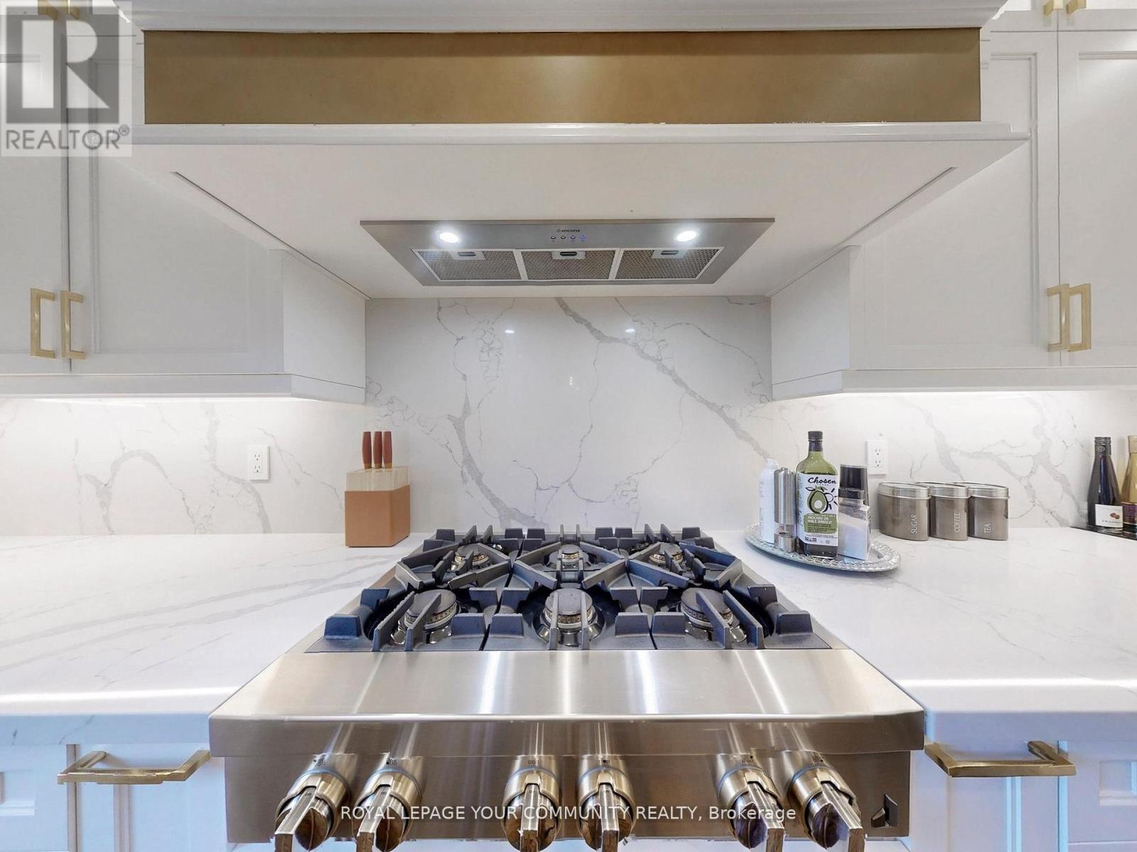 5 Trilogy Court, Richmond Hill, Ontario  L4C 0M4 - Photo 13 - N12612036