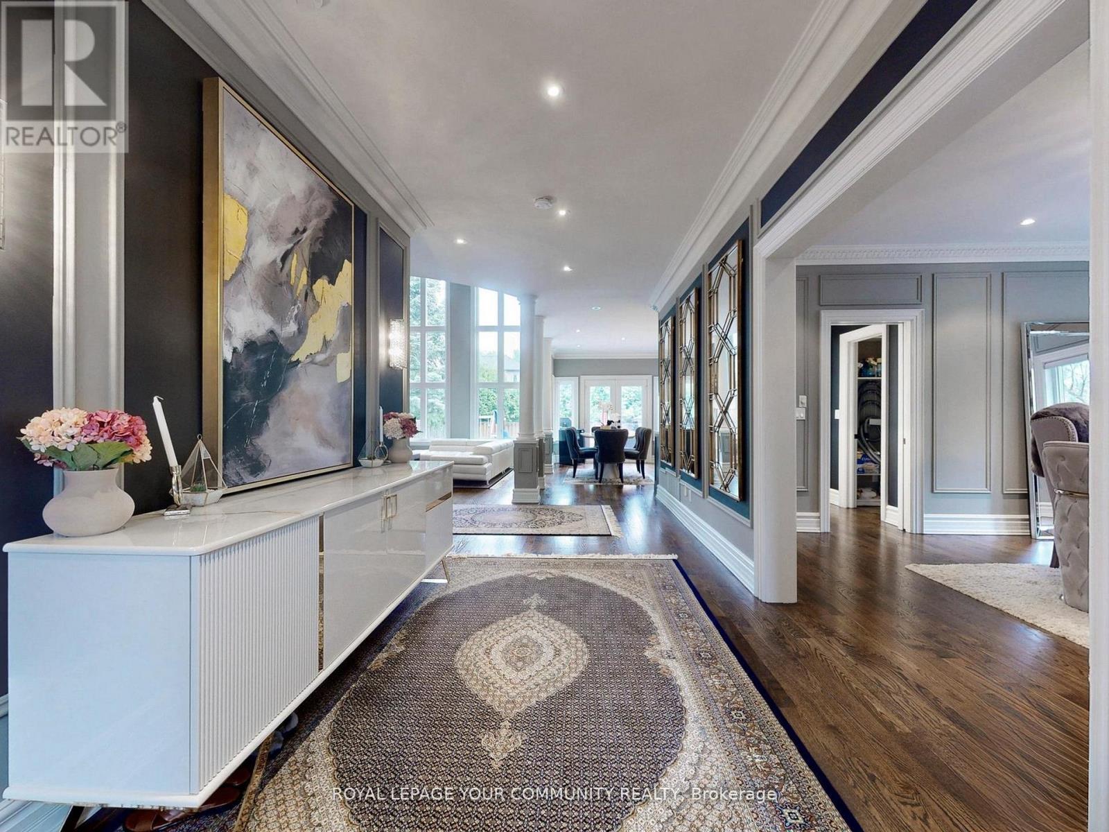 5 Trilogy Court, Richmond Hill, Ontario  L4C 0M4 - Photo 4 - N12612036