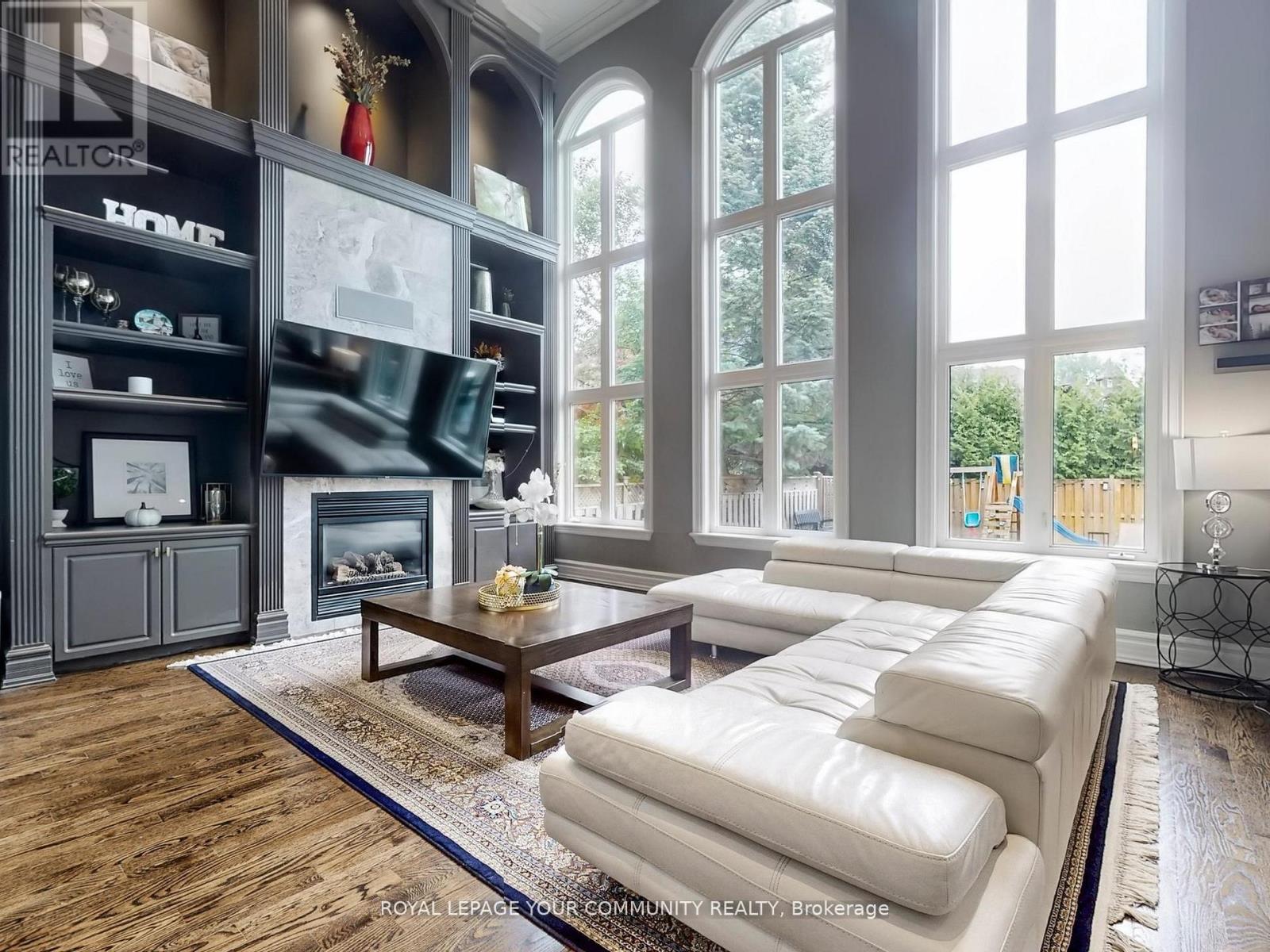 5 Trilogy Court, Richmond Hill, Ontario  L4C 0M4 - Photo 7 - N12612036