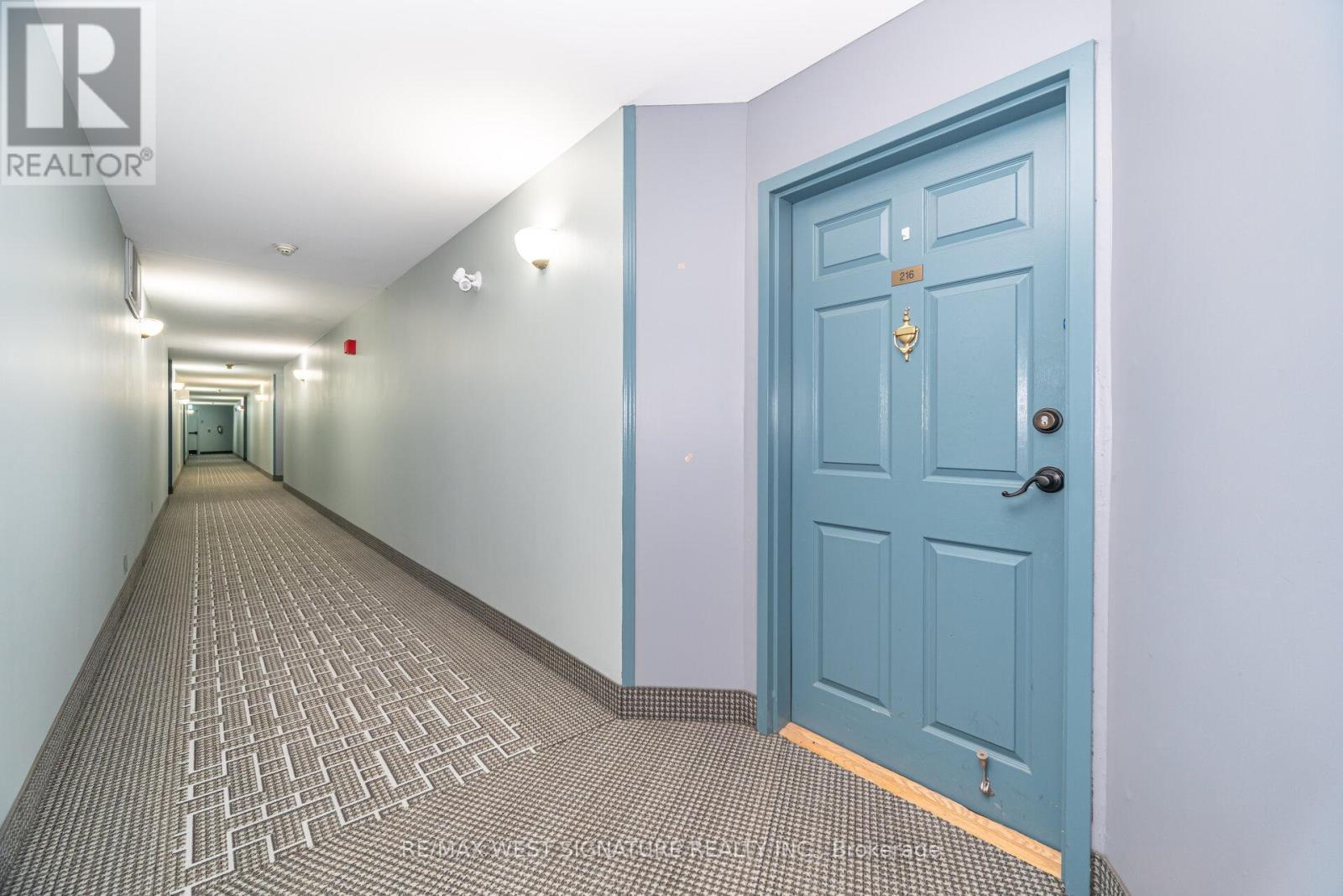 216 - 75 Treelawn Boulevard, Vaughan, Ontario  L0J 1C0 - Photo 5 - N12612064