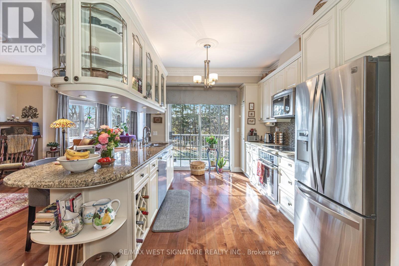 216 - 75 Treelawn Boulevard, Vaughan, Ontario  L0J 1C0 - Photo 7 - N12612064