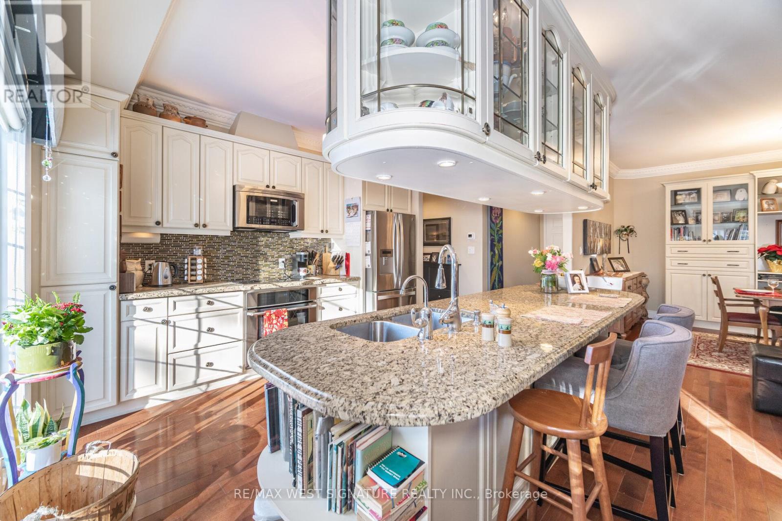 216 - 75 Treelawn Boulevard, Vaughan, Ontario  L0J 1C0 - Photo 9 - N12612064