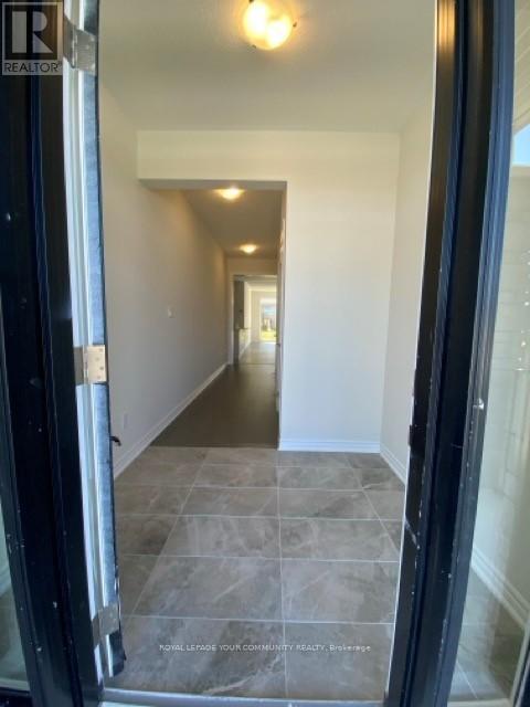 132 Nottingham Road, Barrie, Ontario  L9J 0L5 - Photo 4 - S12612004