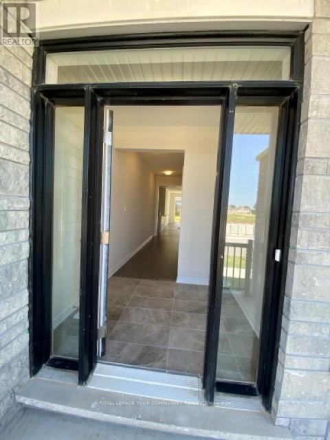 132 Nottingham Road, Barrie, Ontario  L9J 0L5 - Photo 5 - S12612004