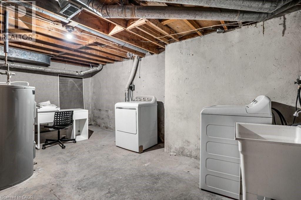 262 Westcourt Place, Waterloo, Ontario  N2L 2R7 - Photo 32 - 40771584