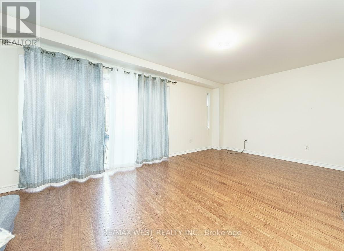 26 Enclave Mews, Toronto, Ontario  M3M 3J6 - Photo 3 - W12612016