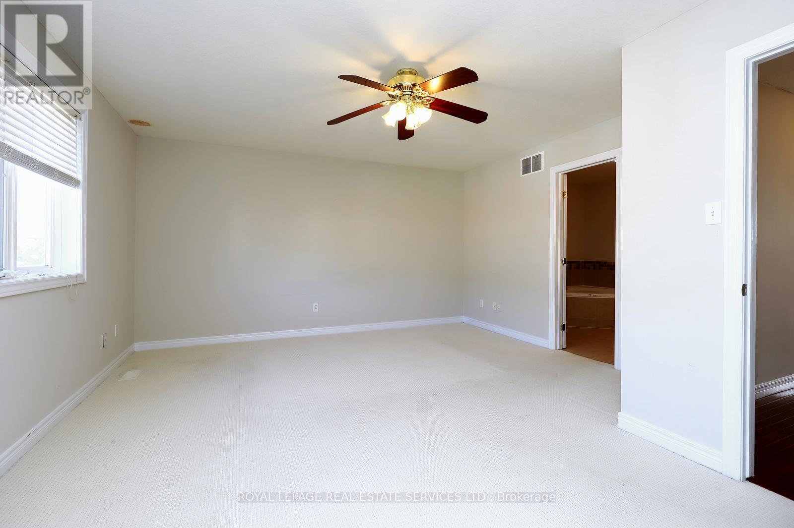 5229 Autumn Harvest Way, Burlington, Ontario  L7L 7J5 - Photo 21 - W12612038