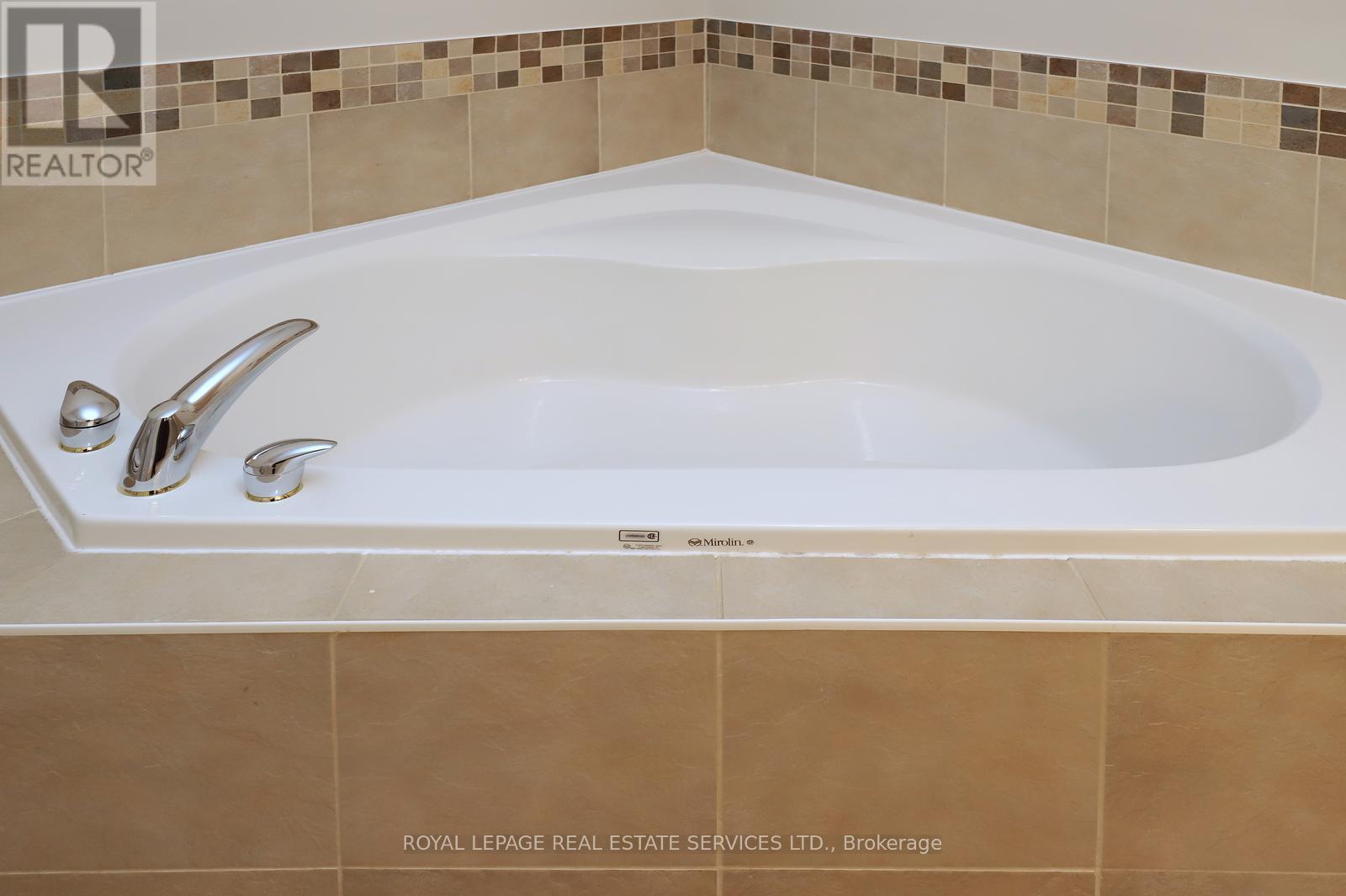 5229 Autumn Harvest Way, Burlington, Ontario  L7L 7J5 - Photo 24 - W12612038