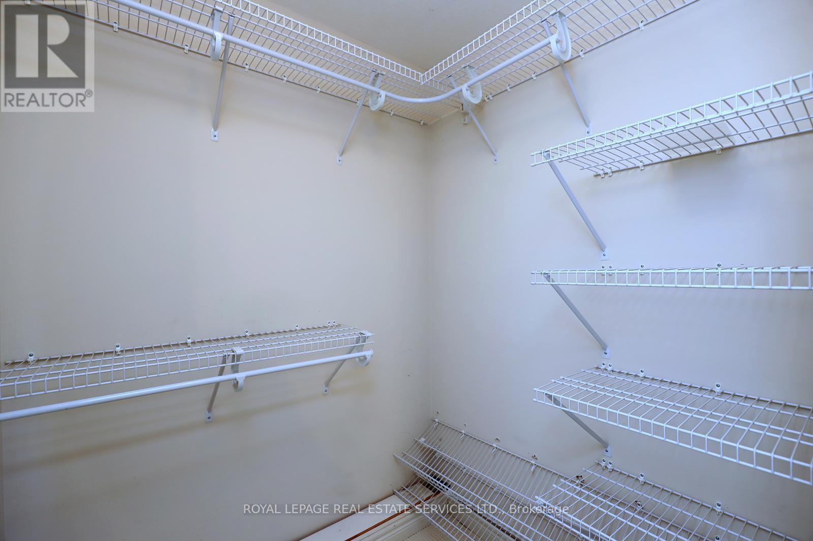 5229 Autumn Harvest Way, Burlington, Ontario  L7L 7J5 - Photo 25 - W12612038