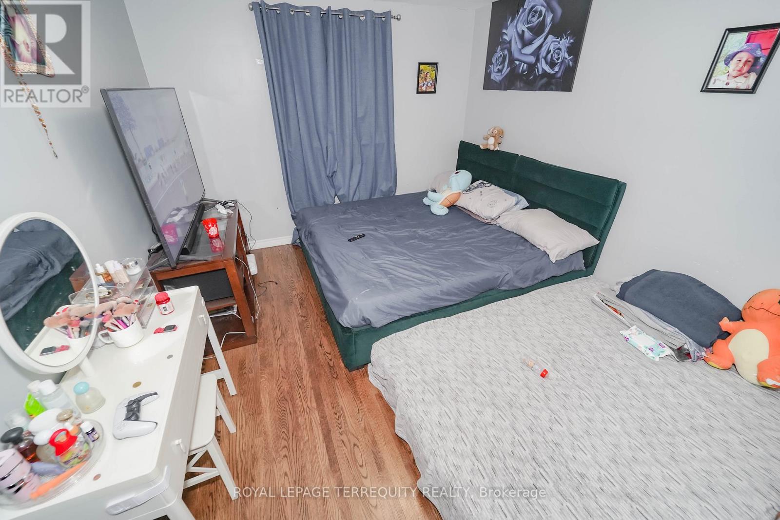 Upper - 95 Stanley Road, Toronto, Ontario  M3N 1C3 - Photo 24 - W12612040