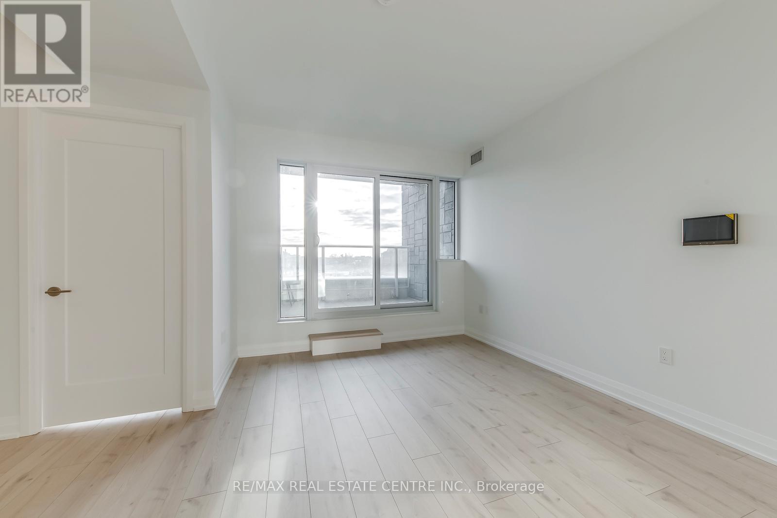 217 - 412 Silver Maple Road, Oakville, Ontario  L6H 7X8 - Photo 18 - W12612054