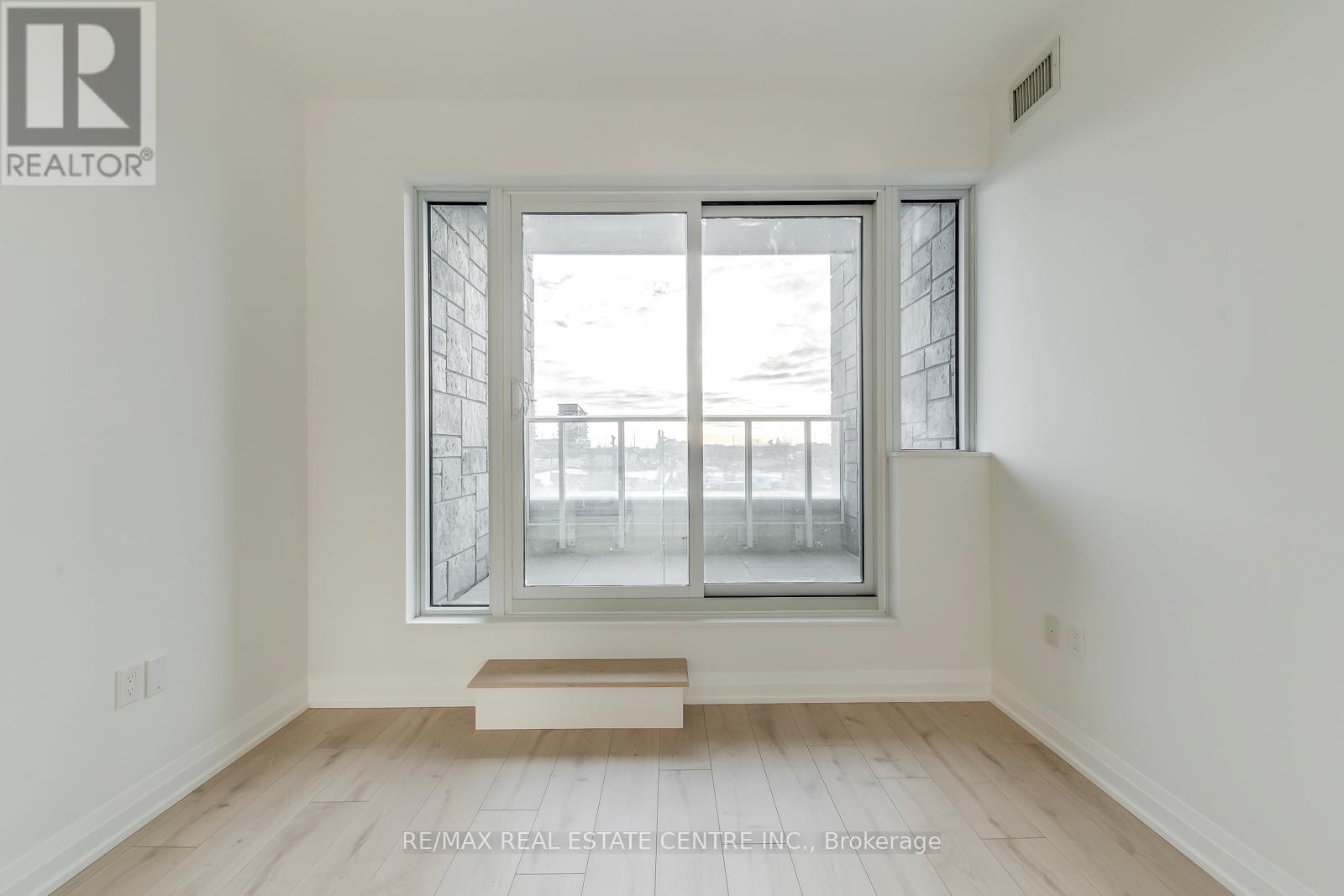 217 - 412 Silver Maple Road, Oakville, Ontario  L6H 7X8 - Photo 19 - W12612054