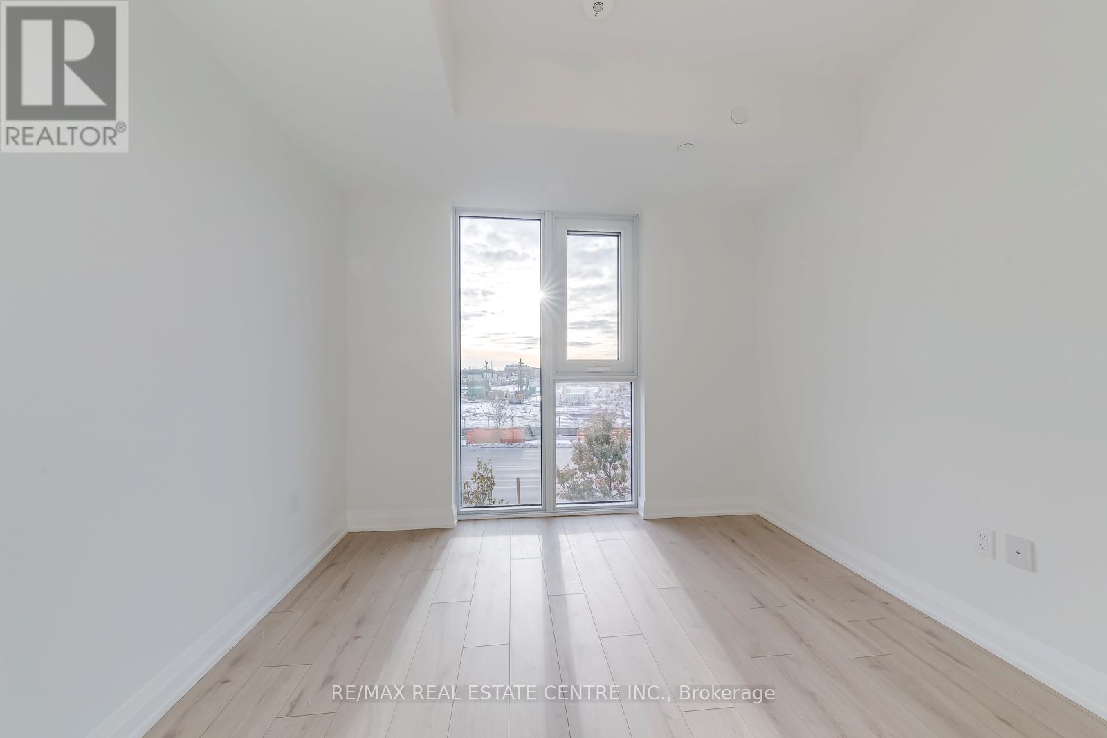 217 - 412 Silver Maple Road, Oakville, Ontario  L6H 7X8 - Photo 28 - W12612054