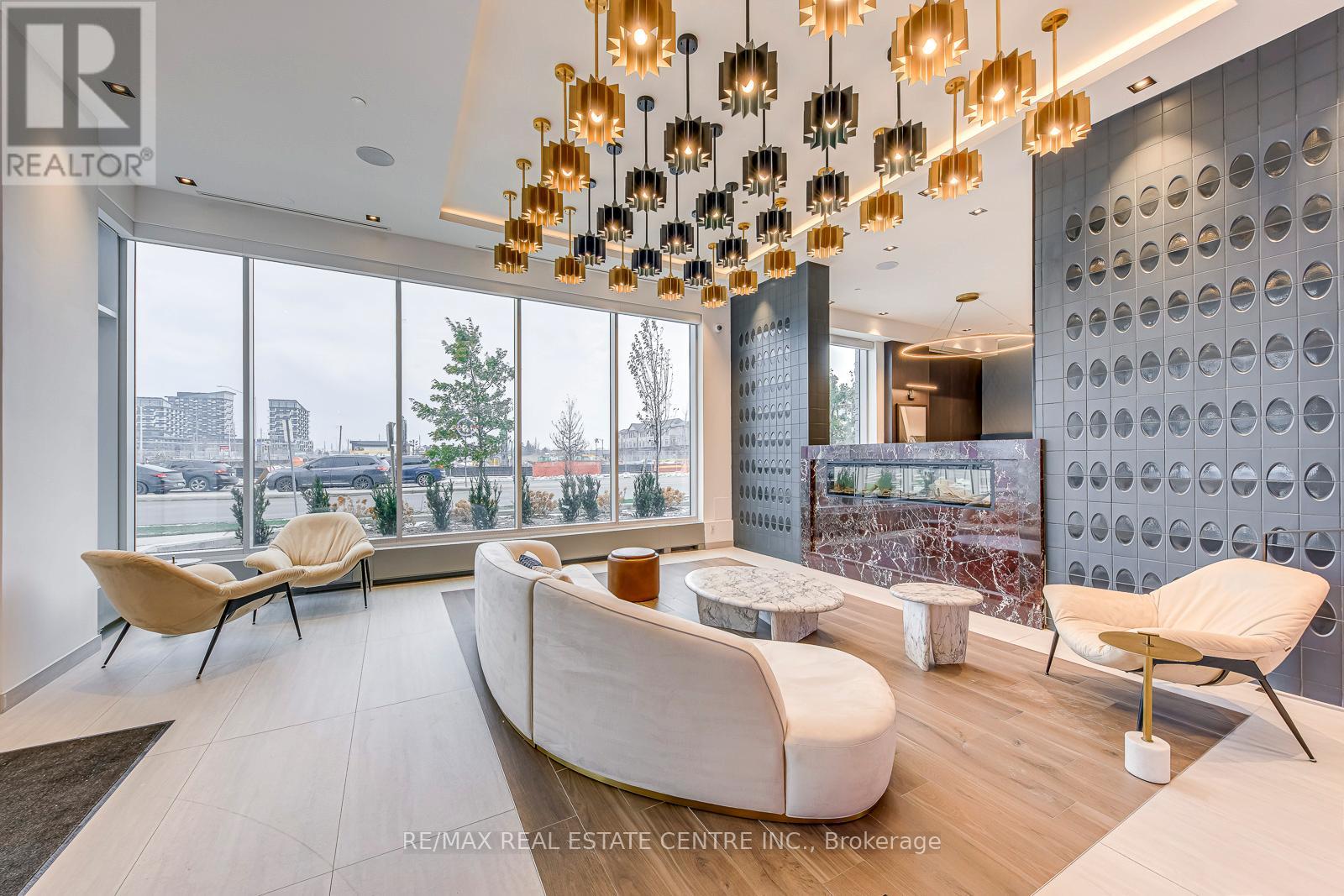 217 - 412 Silver Maple Road, Oakville, Ontario  L6H 7X8 - Photo 3 - W12612054