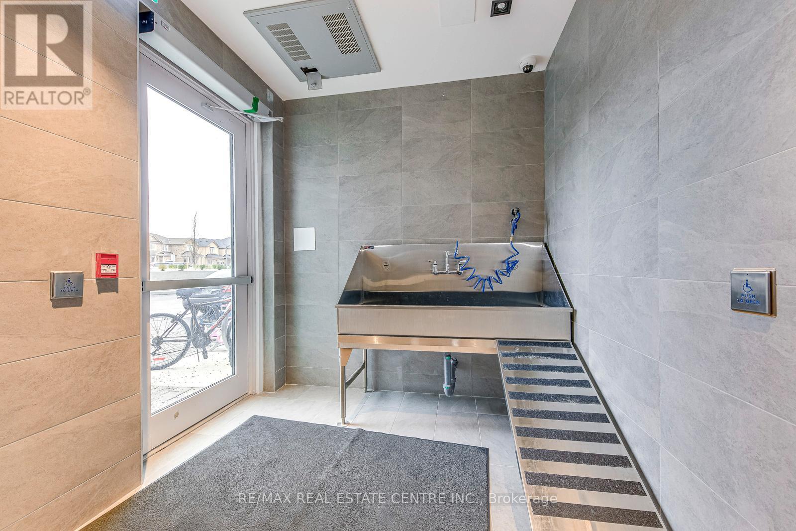 217 - 412 Silver Maple Road, Oakville, Ontario  L6H 7X8 - Photo 35 - W12612054