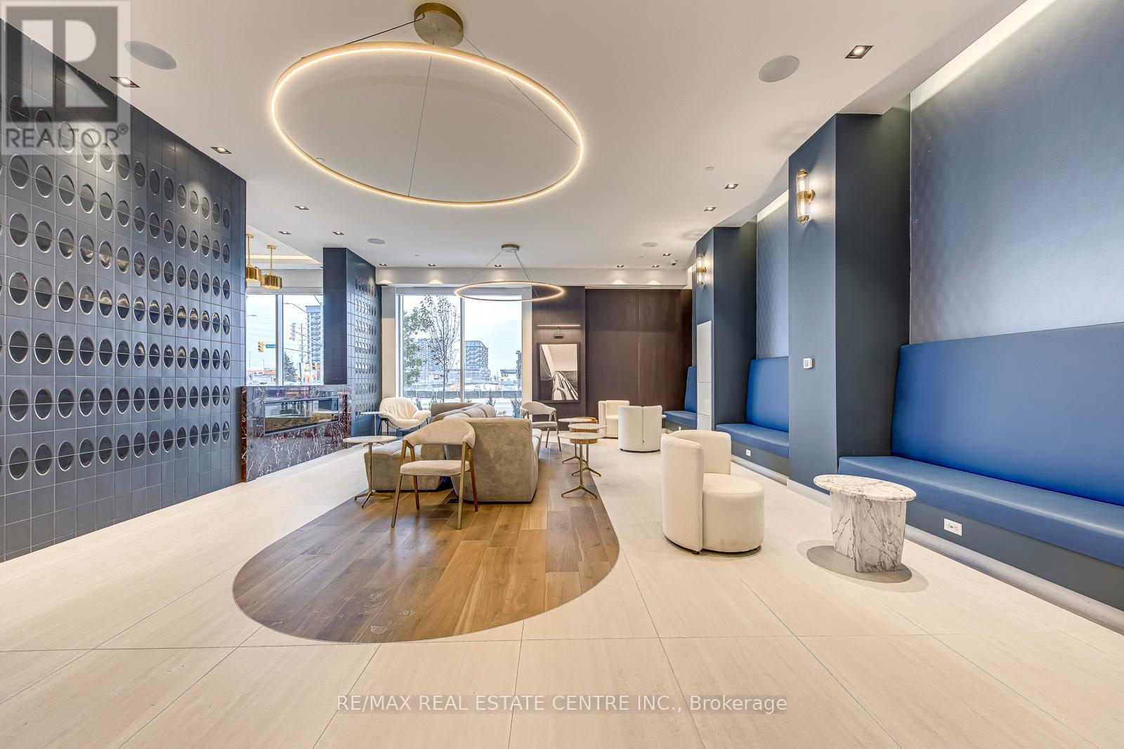 217 - 412 Silver Maple Road, Oakville, Ontario  L6H 7X8 - Photo 4 - W12612054