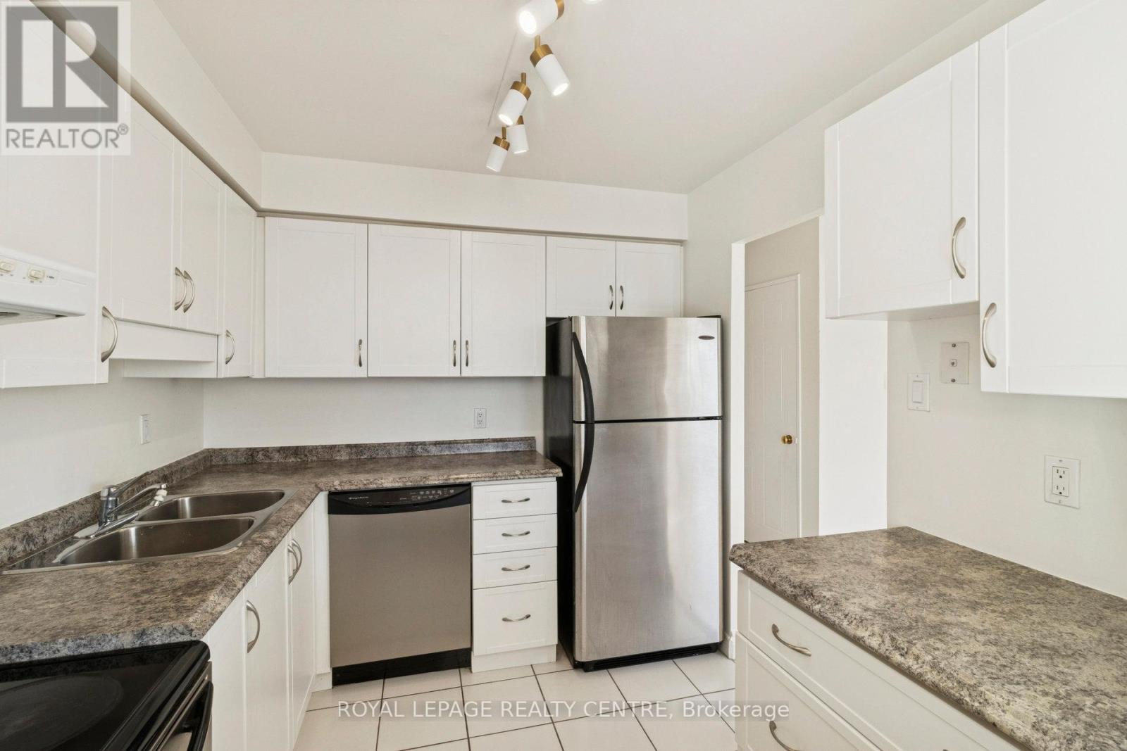 510 - 1110 Walden Circle, Mississauga, Ontario  L5J 4R3 - Photo 10 - W12612066