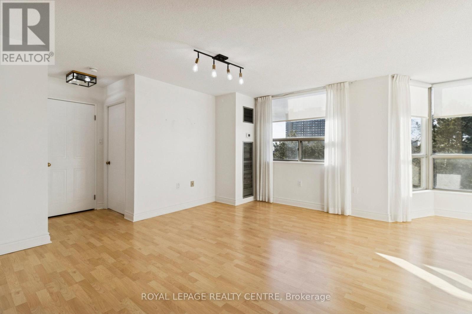 510 - 1110 Walden Circle, Mississauga, Ontario  L5J 4R3 - Photo 5 - W12612066