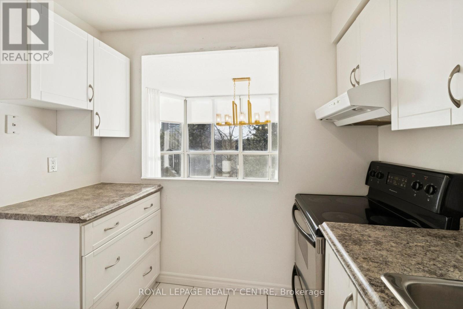 510 - 1110 Walden Circle, Mississauga, Ontario  L5J 4R3 - Photo 9 - W12612066