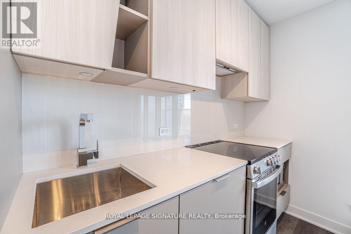 217 - 3900 Confederation Parkway, Mississauga, Ontario  L5B 0M3 - Photo 11 - W12612070