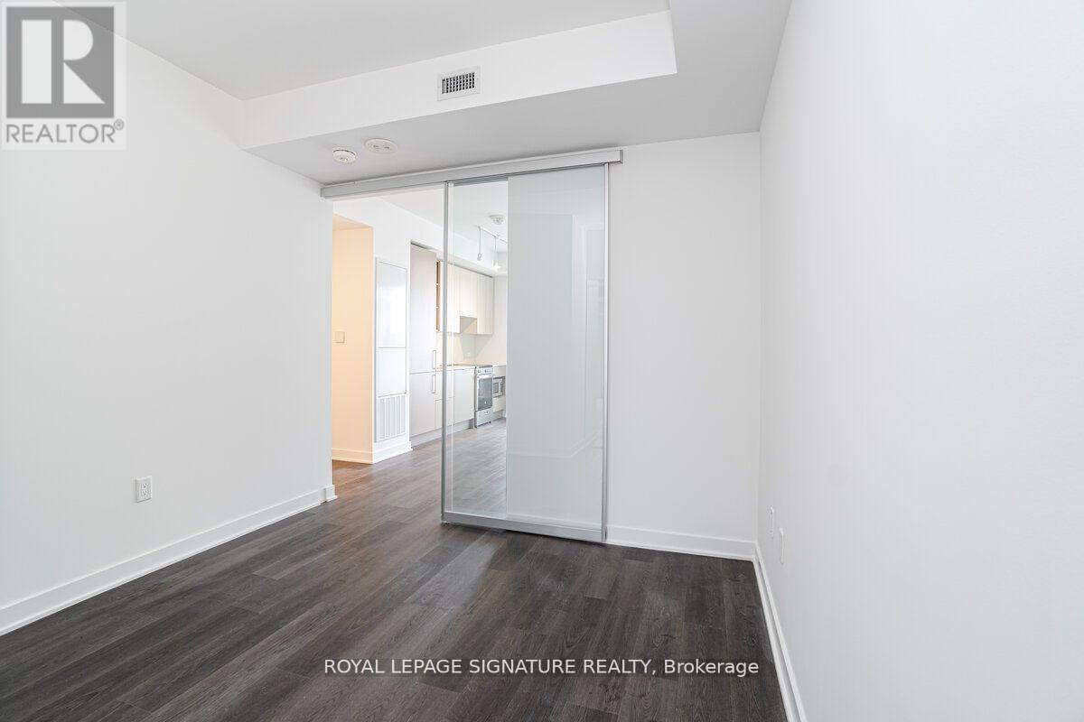 217 - 3900 Confederation Parkway, Mississauga, Ontario  L5B 0M3 - Photo 15 - W12612070