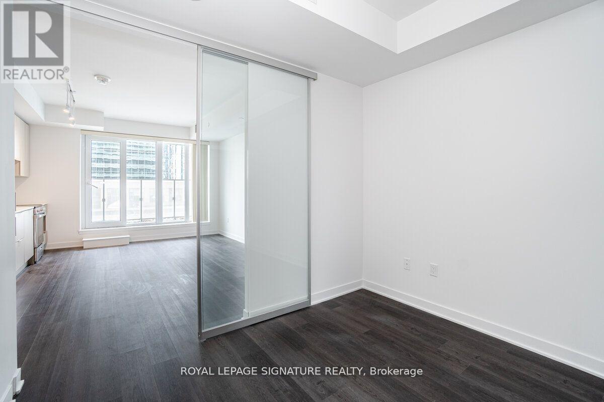 217 - 3900 Confederation Parkway, Mississauga, Ontario  L5B 0M3 - Photo 16 - W12612070