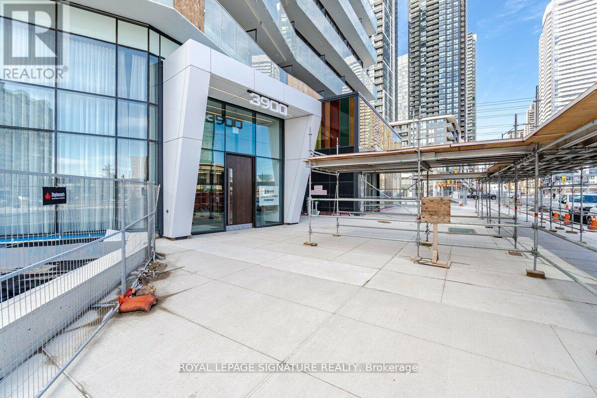 217 - 3900 Confederation Parkway, Mississauga, Ontario  L5B 0M3 - Photo 2 - W12612070