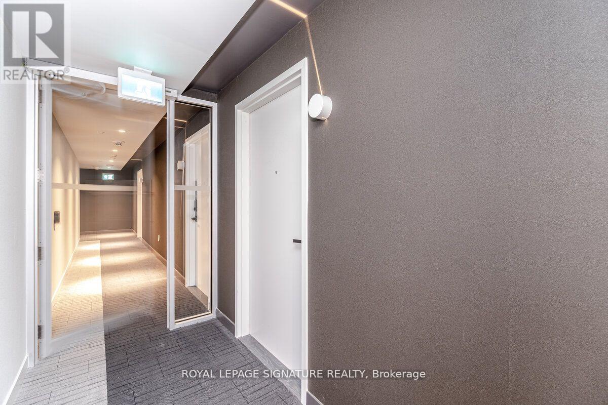 217 - 3900 Confederation Parkway, Mississauga, Ontario  L5B 0M3 - Photo 6 - W12612070