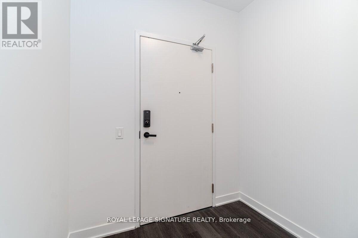 217 - 3900 Confederation Parkway, Mississauga, Ontario  L5B 0M3 - Photo 7 - W12612070