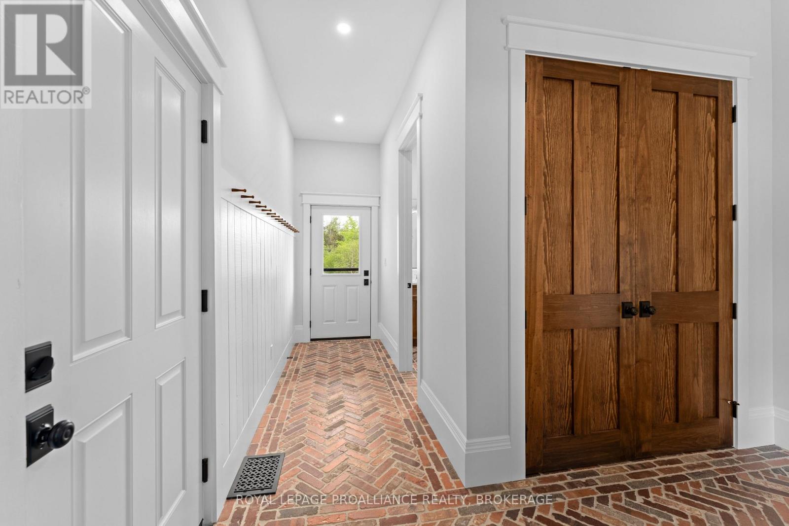 514 Caton Road, Loyalist, Ontario  K0H 1G0 - Photo 21 - X12485311