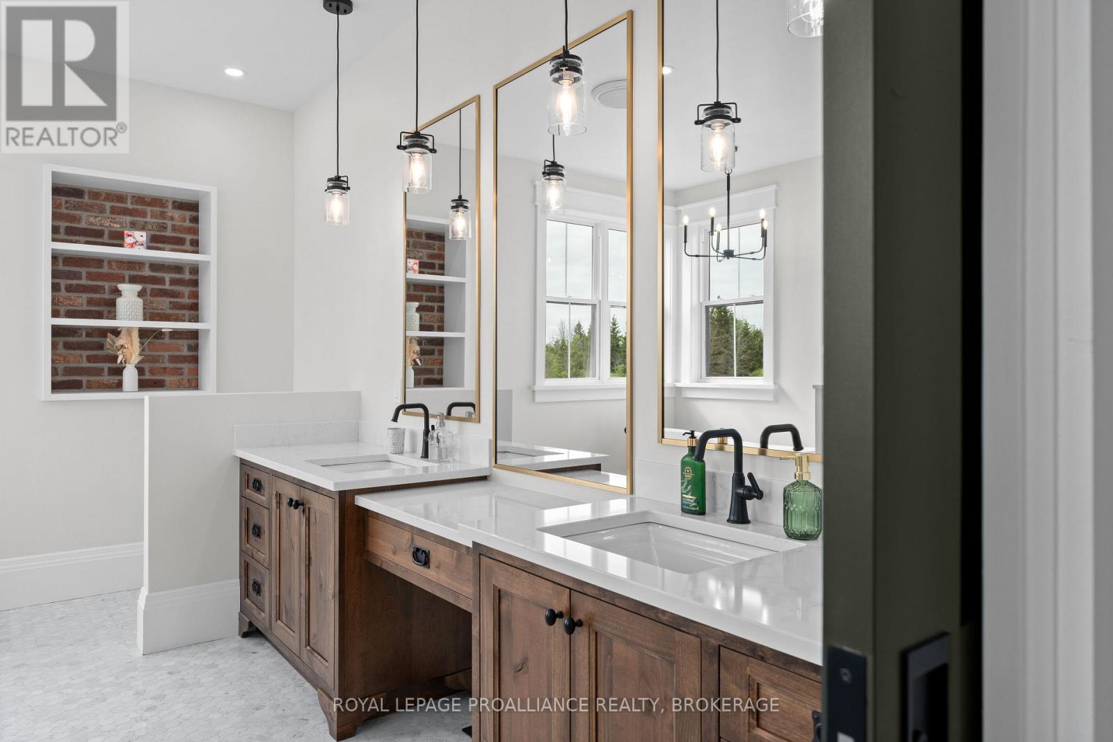 514 Caton Road, Loyalist, Ontario  K0H 1G0 - Photo 29 - X12485311