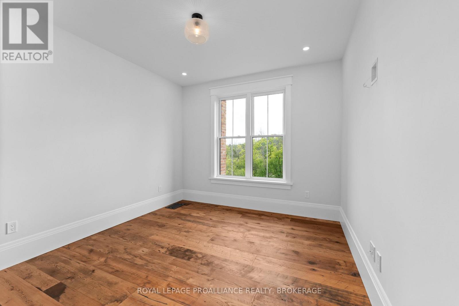 514 Caton Road, Loyalist, Ontario  K0H 1G0 - Photo 32 - X12485311