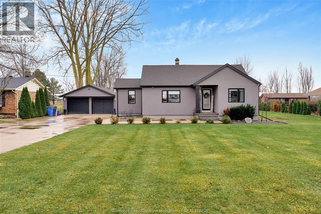 MLS# 25031374: 2072 HOPGOOD, Lakeshore, Canada