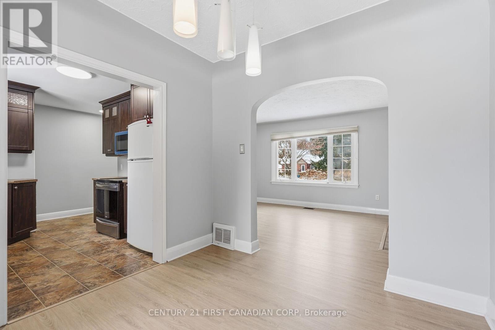 465 Boler Road, London South, Ontario  N6K 2K8 - Photo 11 - X12612194