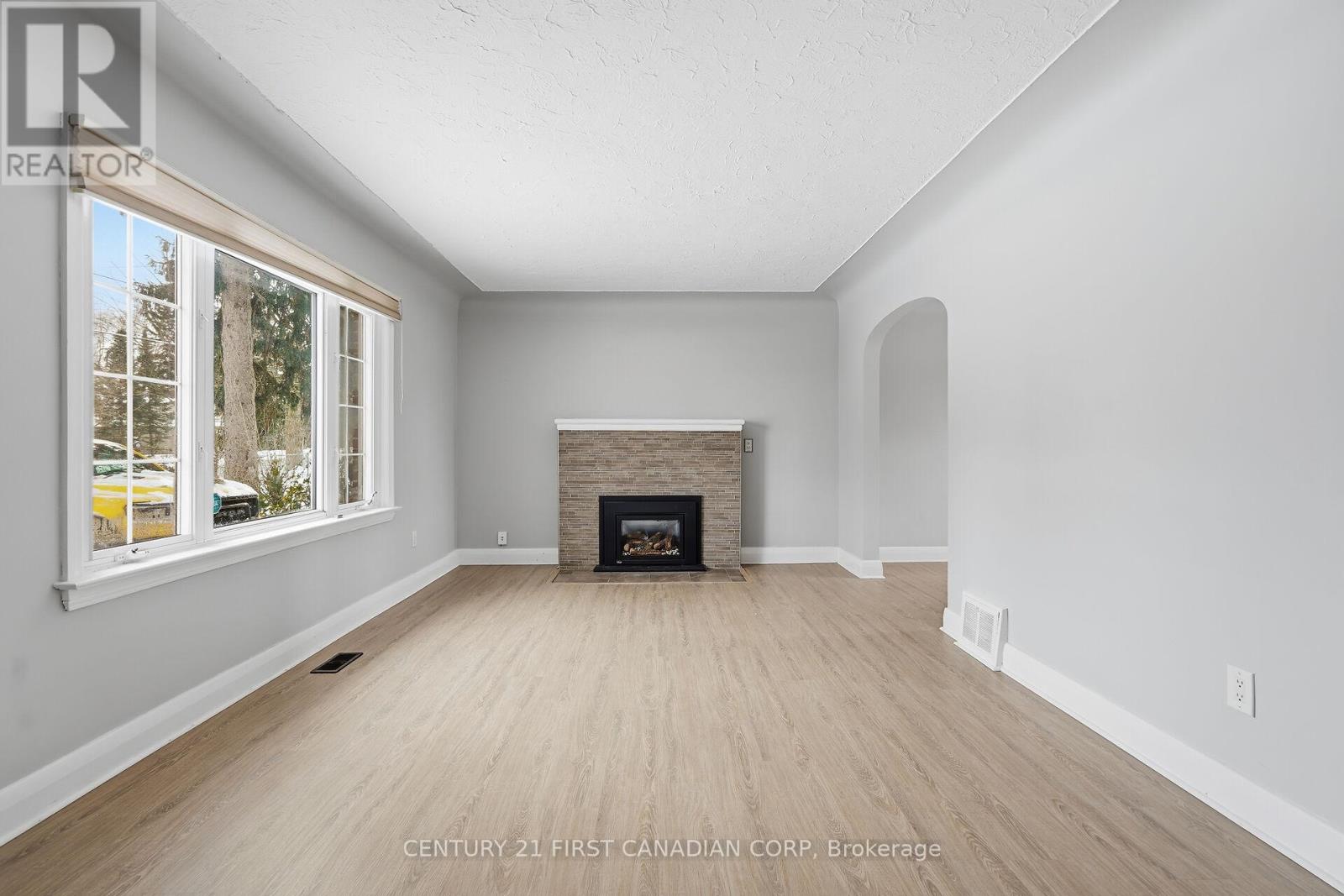 465 Boler Road, London South, Ontario  N6K 2K8 - Photo 7 - X12612194