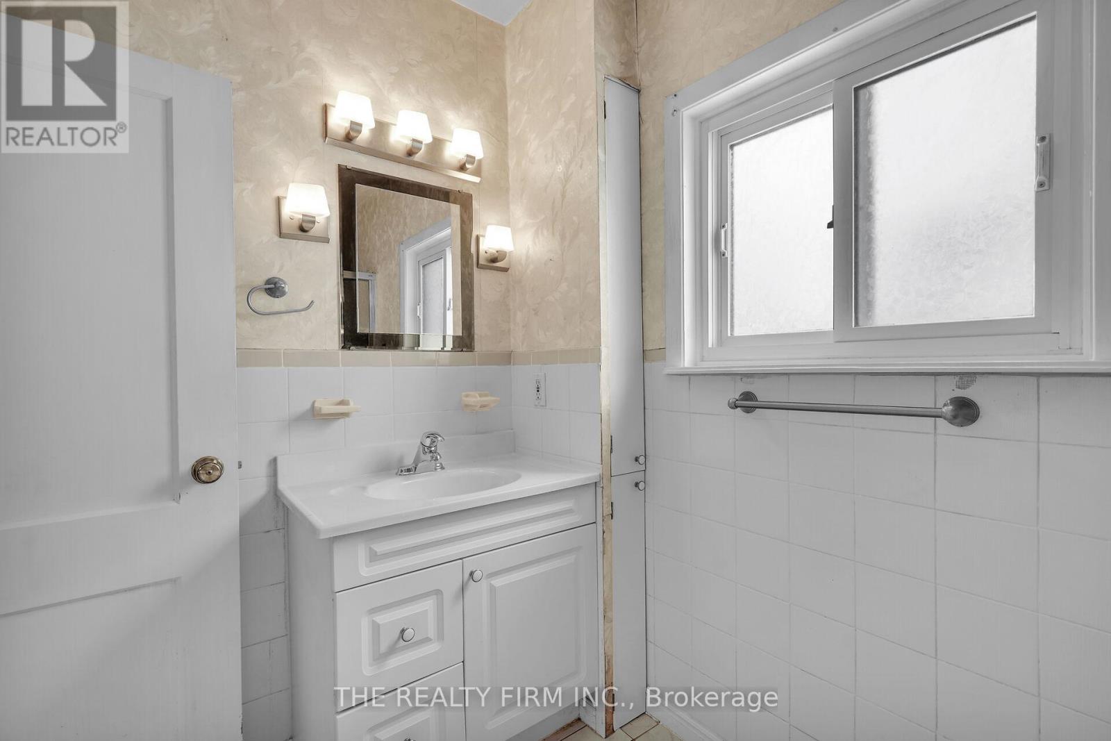 64 Mackay Avenue, London South, Ontario  N6J 2V5 - Photo 26 - X12612214