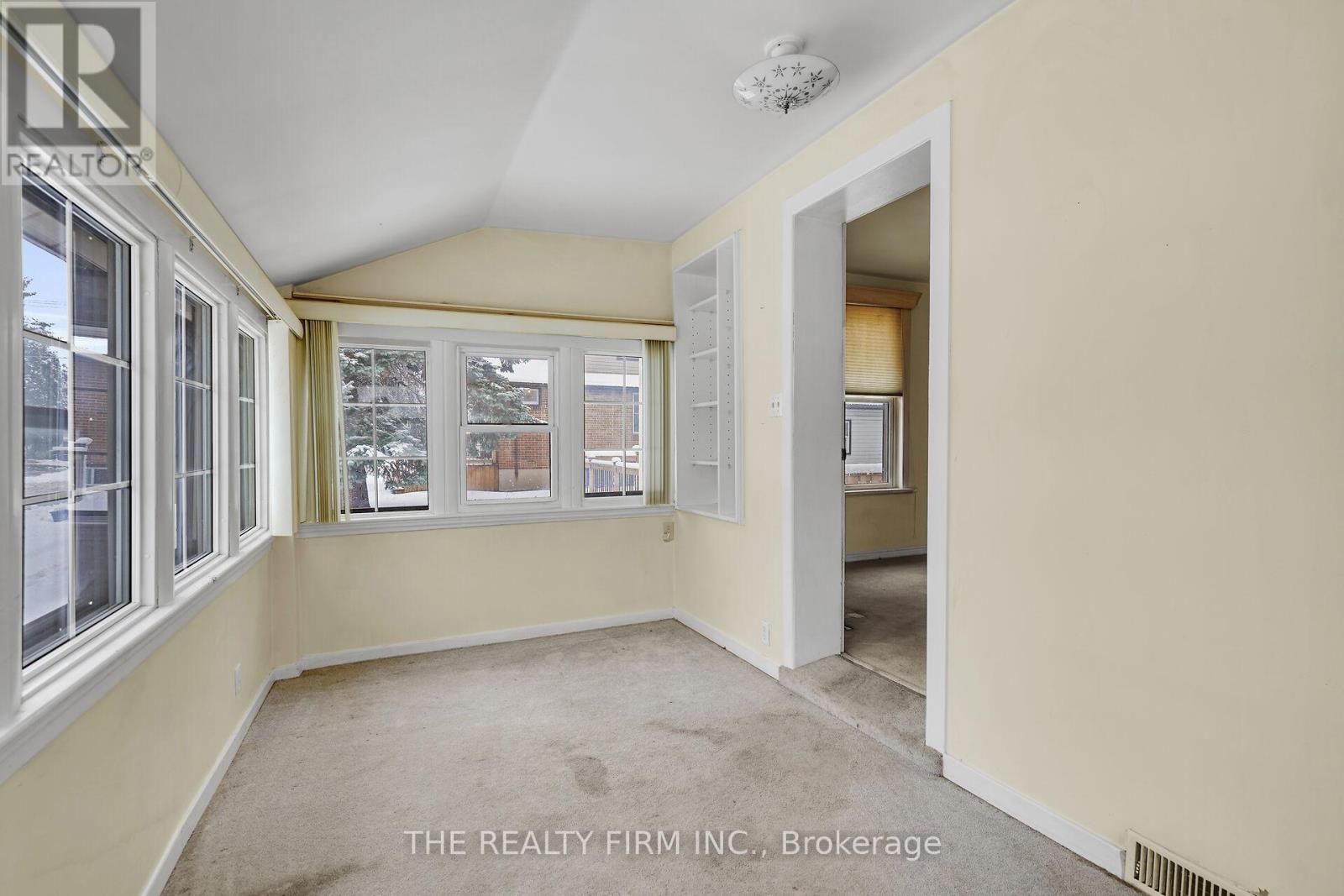 64 Mackay Avenue, London South, Ontario  N6J 2V5 - Photo 6 - X12612214