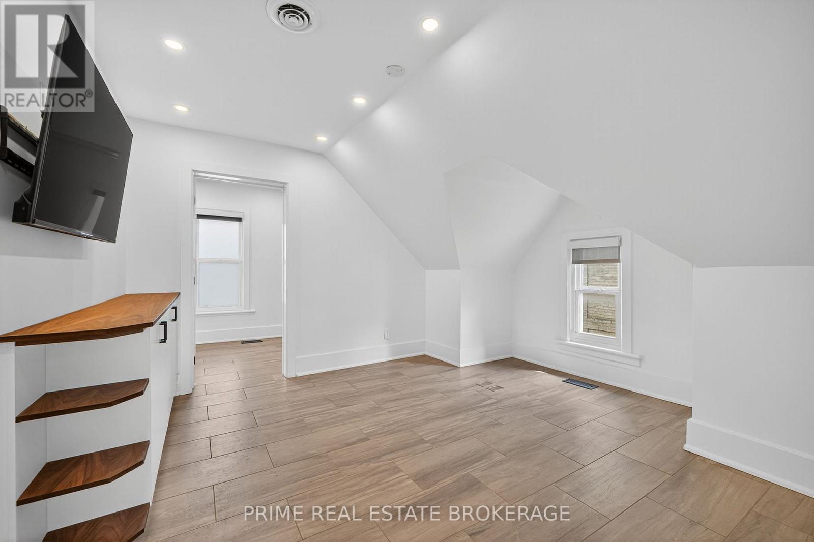 281 Oxford Street E, London East, Ontario  N6H 5L2 - Photo 15 - X12612284