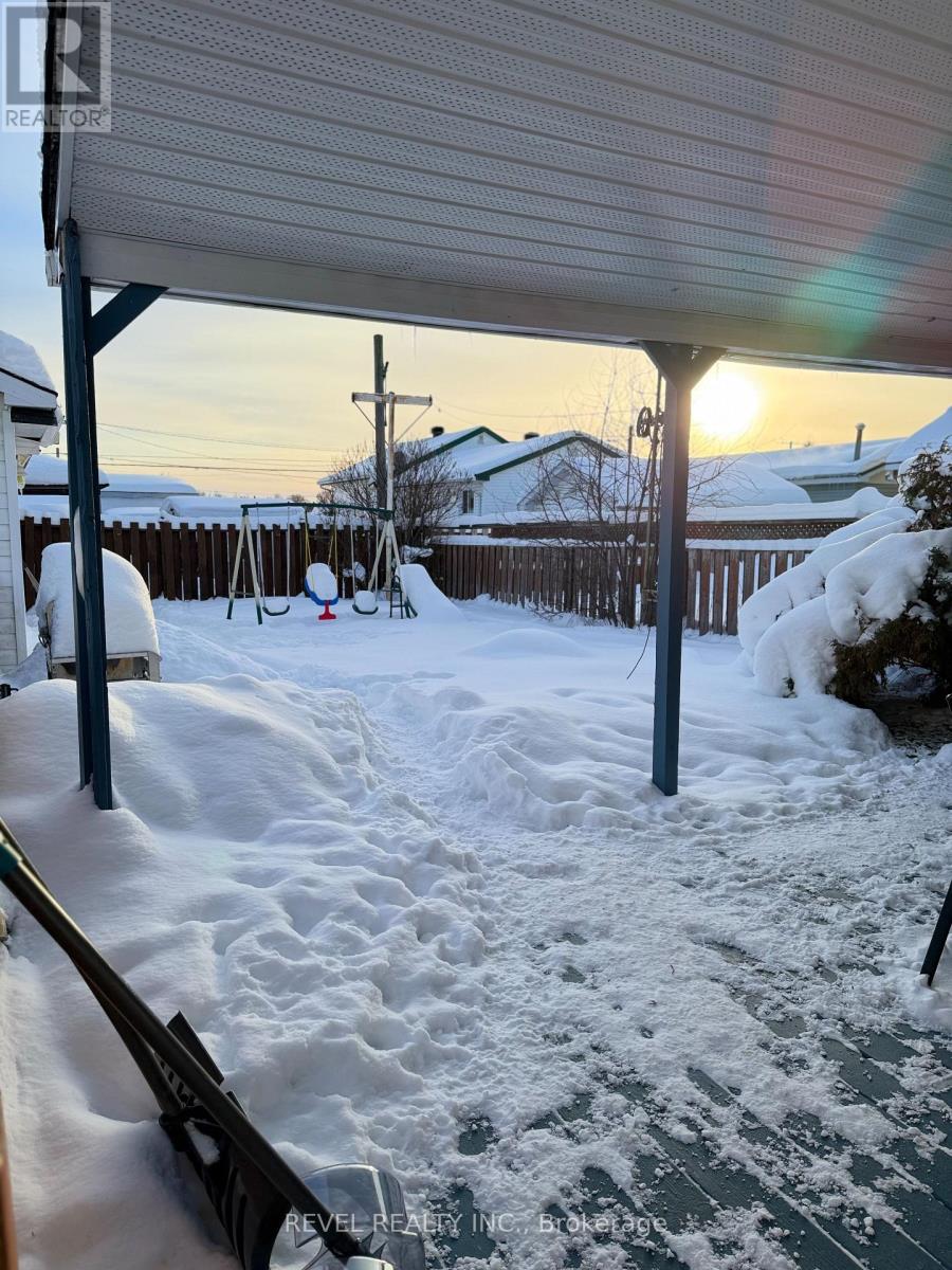 351 Commercial Avenue, Timmins (Ts - Sw), Ontario  P4N 2X8 - Photo 3 - T12612196