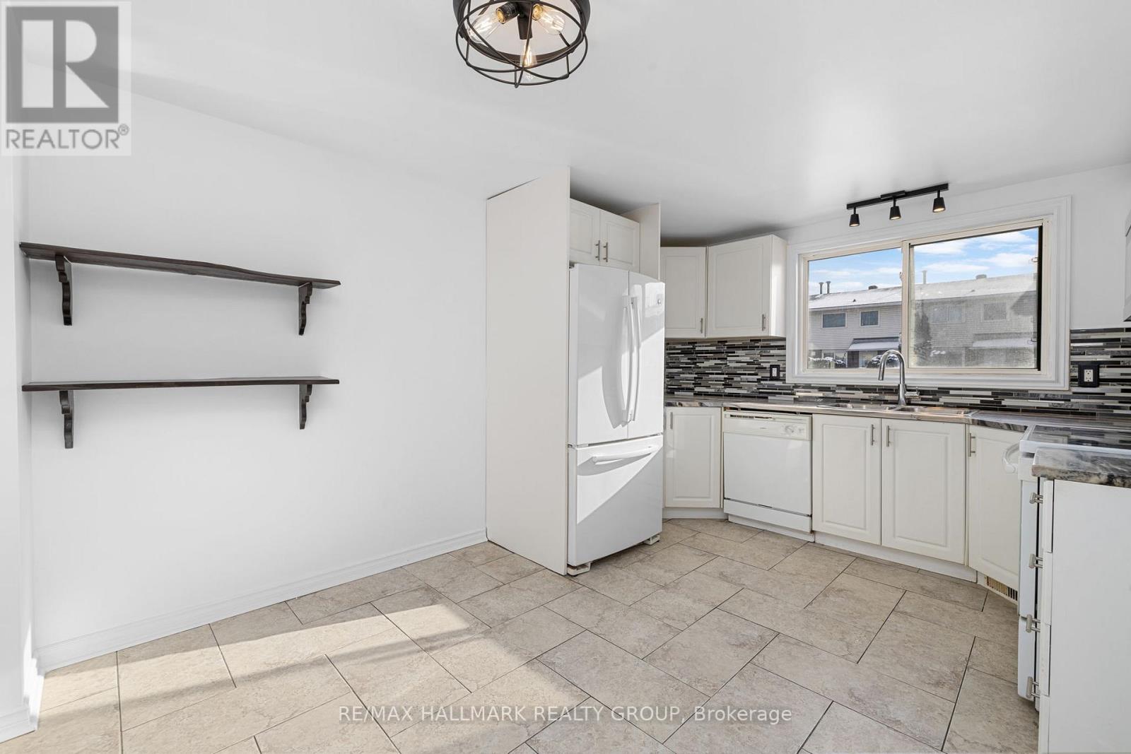 C - 1458 Heatherington Road, Ottawa, Ontario  K1V 6S1 - Photo 6 - X12612146