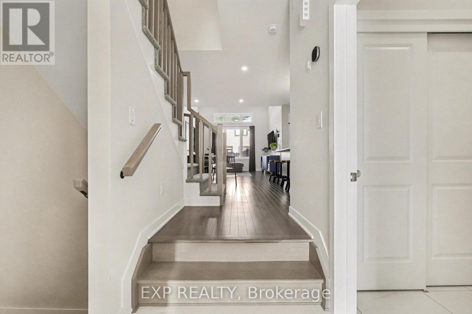 112 Patchell Place, North Grenville, Ontario  K0G 1N0 - Photo 5 - X12612190