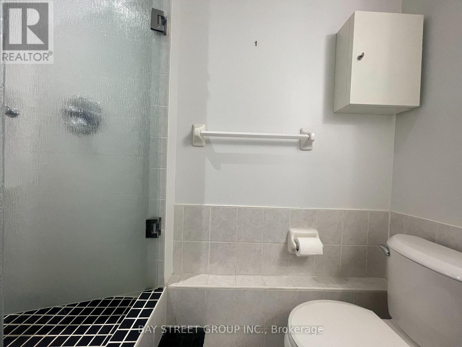 1910 - 736 Bay Street, Toronto, Ontario  M5G 2M4 - Photo 16 - C12498686