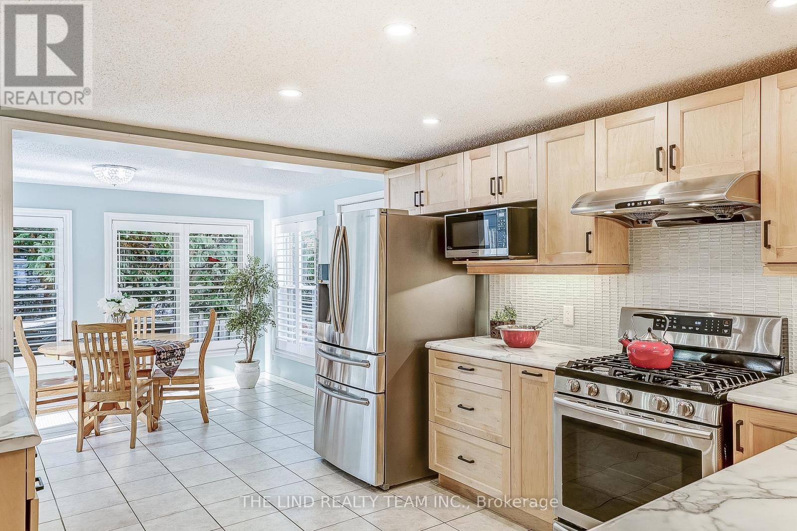 272 Jeff Smith Court, Newmarket, Ontario  L3Y 8C5 - Photo 16 - N12544552