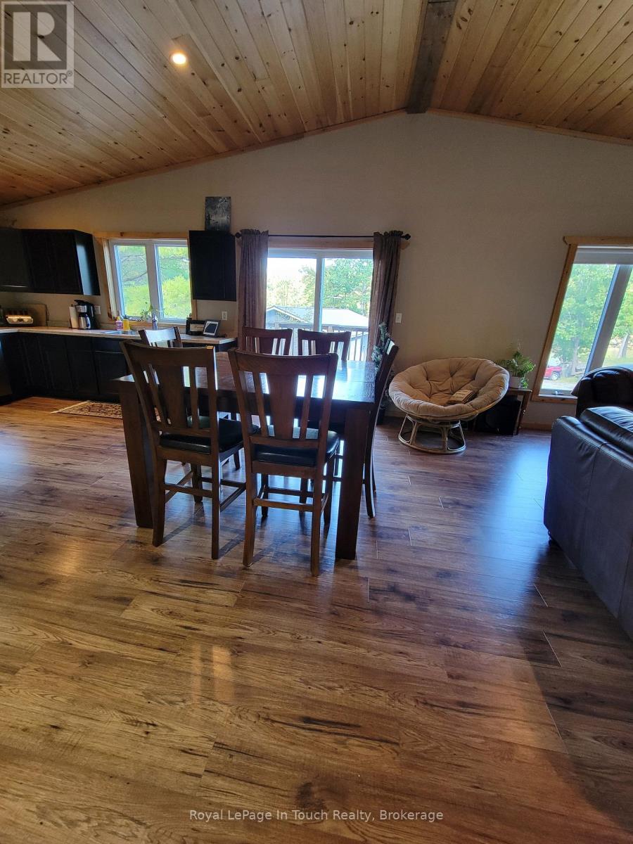 5631 Upper Big Chute Road, Severn, Ontario  L0K 1E0 - Photo 20 - S12612244