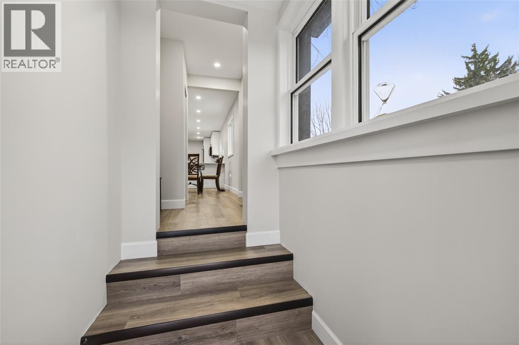 Photo 2 of 32 for 7 Forbes Street